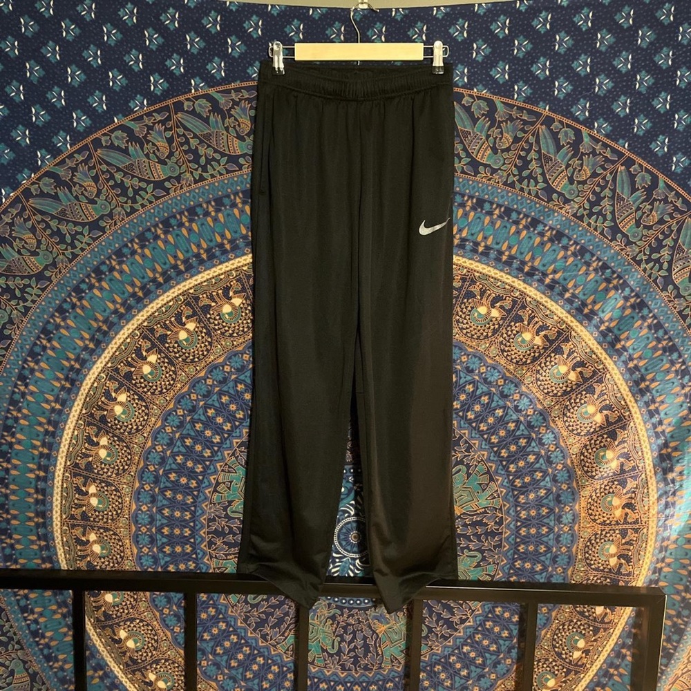 nike dri fit size medium